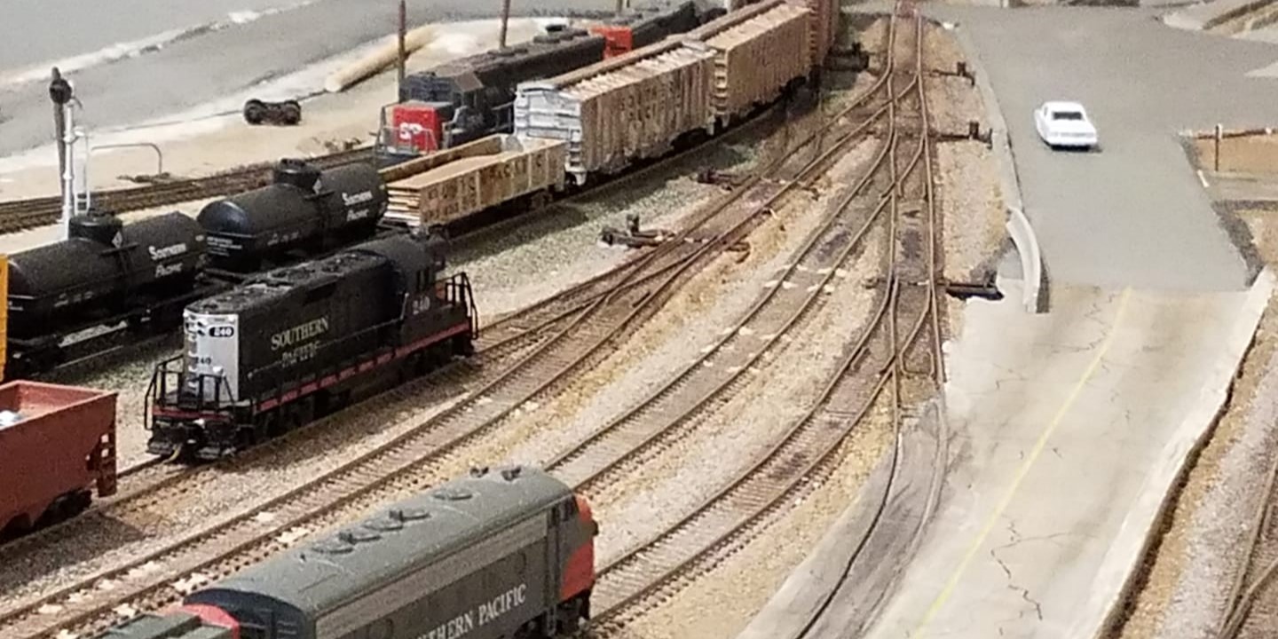 BUSY RAIL YARD ACTION